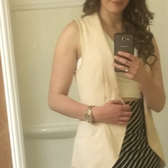 Dynamite Vest with Pockets - Picture 4 of 6